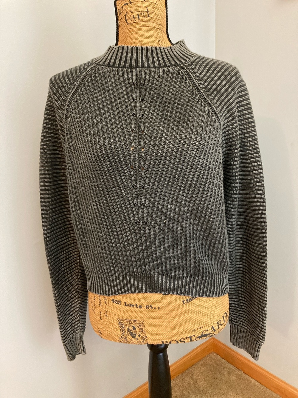 RVCA Charcoal Gray Crewneck Sweater Women Size Medium 10